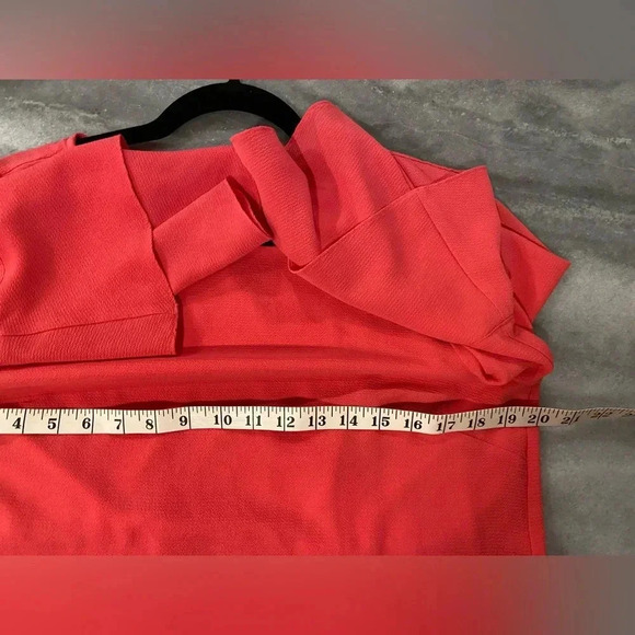 Apt 9 Pink Asymmetrical Tiered Top 3/4 Flare Sleeve Button Keyhole Back Size M - Picture 7 of 11